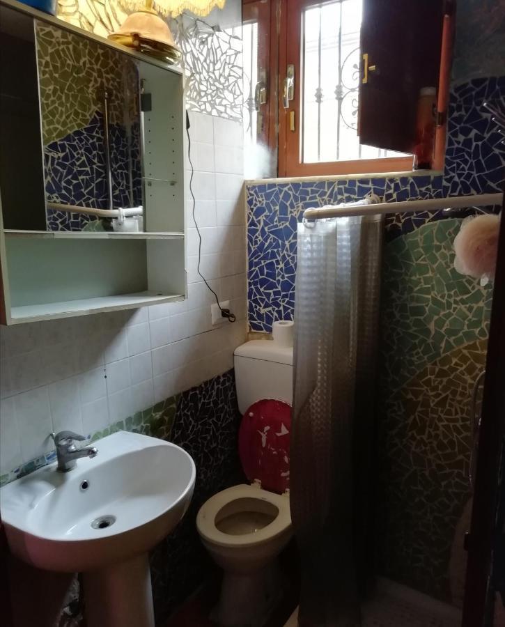 Economic Room Катания Экстерьер фото
